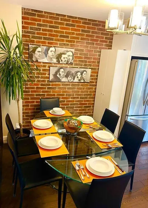 Central Toronto Holiday home