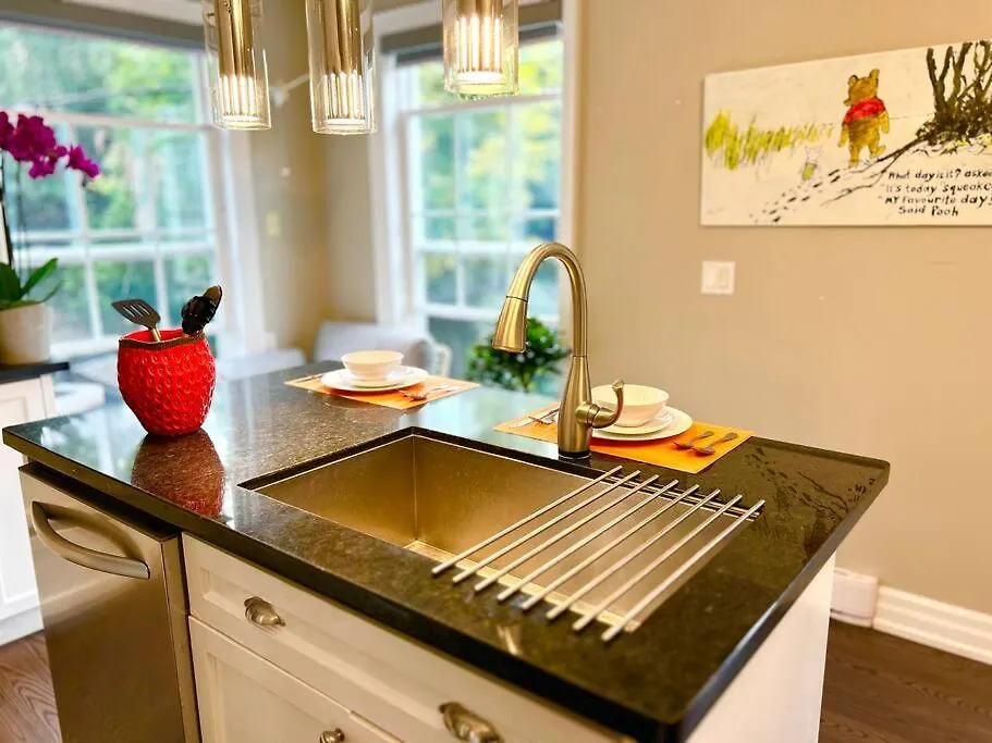 Central Toronto Holiday home