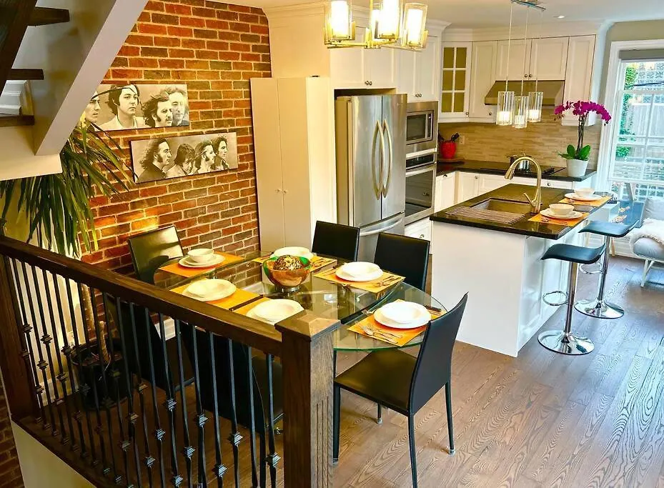Holiday home Central Toronto Canada
