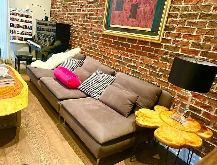 Central Toronto Holiday home